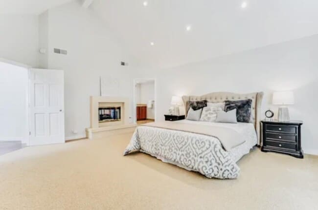 Building Photo - 985 Woodview Pl