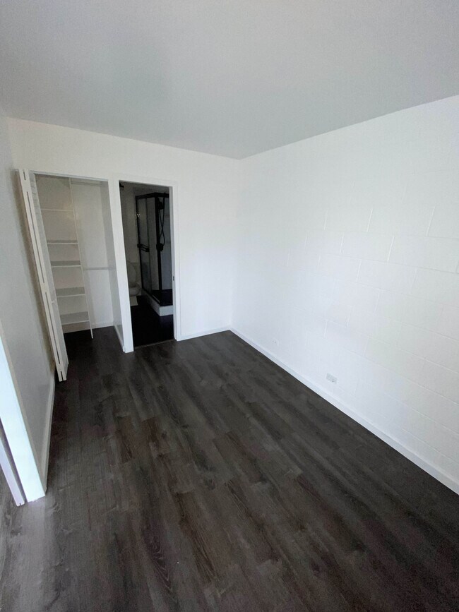 Building Photo - 1459 Pele St