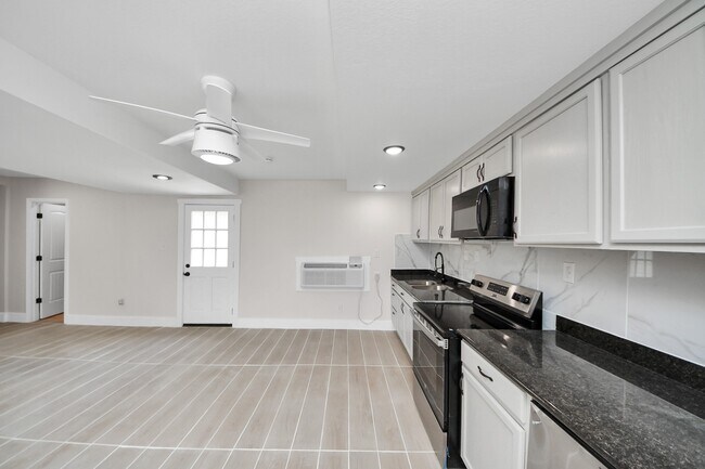 Primary Photo - 5903 Belneath St