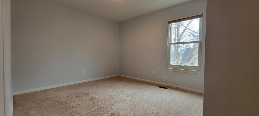 Building Photo - 13606 Saddlecreek Dr