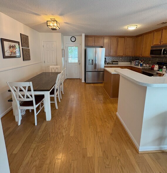 Building Photo - 108 White Cedar Ct