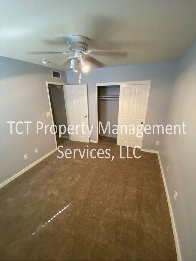 Building Photo - Condo near Tempe Town Lake!!