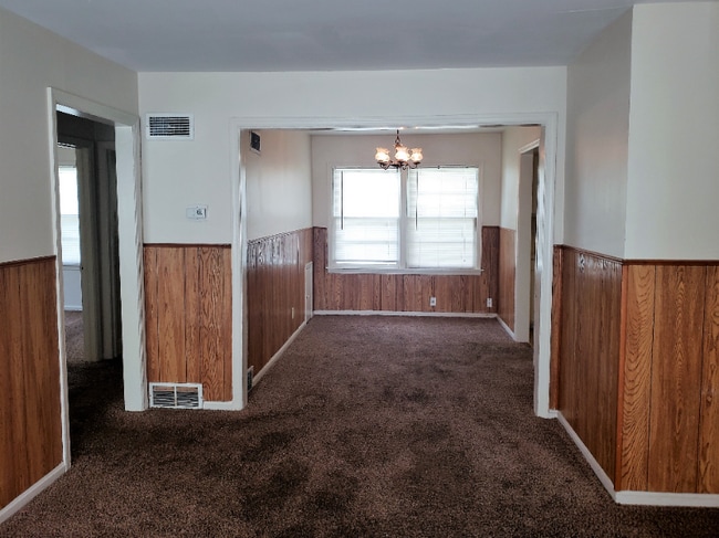 Building Photo - 667 N Meridian Ave