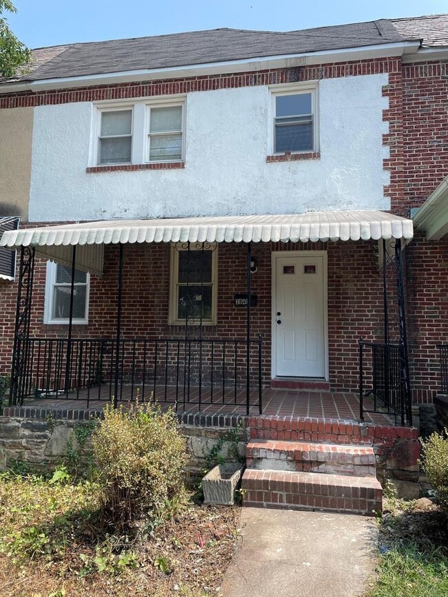 Primary Photo - 3840 Dolfield Ave