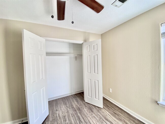 Building Photo - 28922 San Bernard River Loop