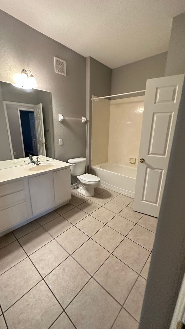 Building Photo - 6434 Cava Alta Dr