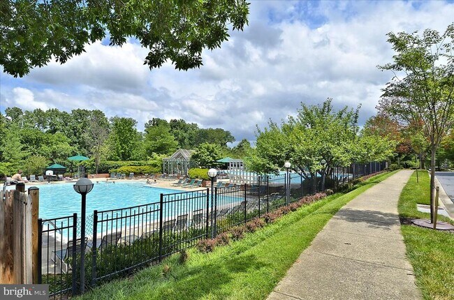 Building Photo - 5715 Balsam Grove Ct