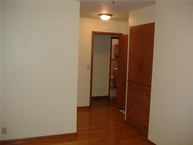 Building Photo - 1212 W Pine St