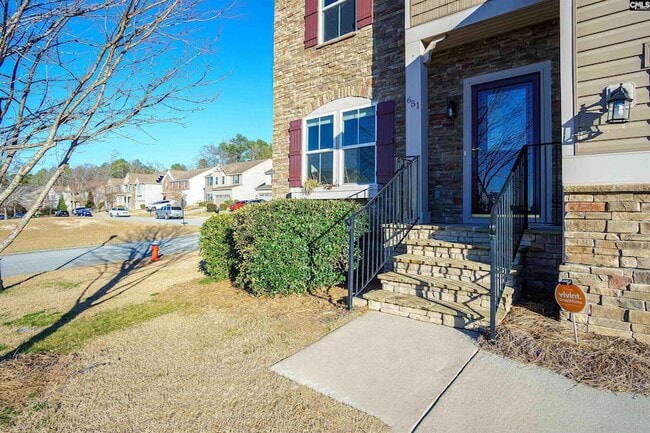 Building Photo - 651 Stonebury Cir