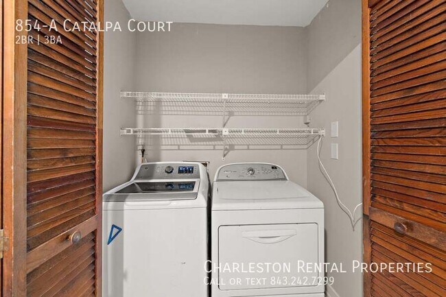 Building Photo - 854-A Catalpa Court-