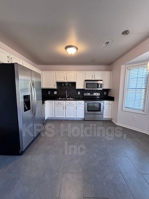 Building Photo - 5701 Piney Ridge Ct