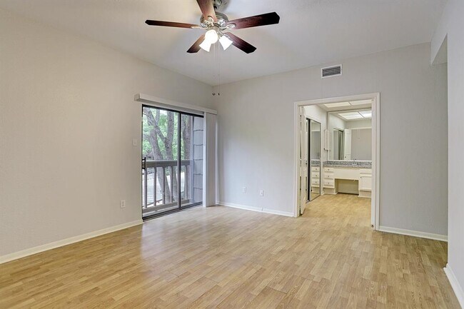 Building Photo - 11711 Memorial Dr