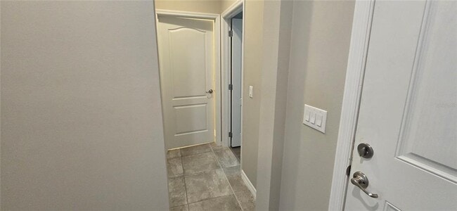 Building Photo - 7564 Bishop Square Dr