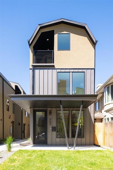 Building Photo - 267 S Jackson St