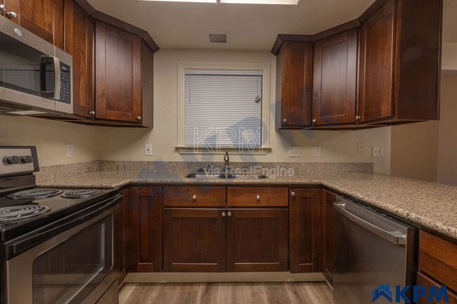 Building Photo - 2055 Pawnee Way