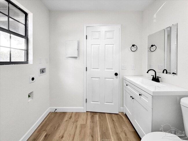 Building Photo - 2028 Americus Ave