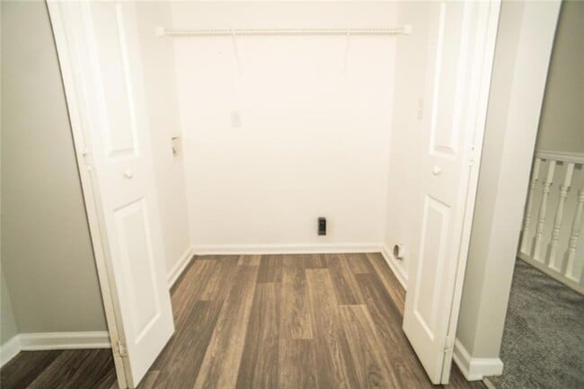 Building Photo - 52 Fieldstone Ct