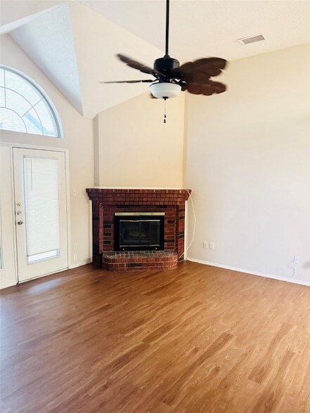 Building Photo - 932 Winchester Ln