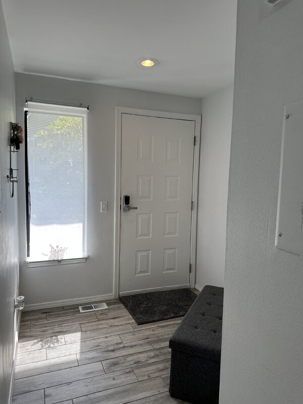 Building Photo - 11818 NE 105th Ct