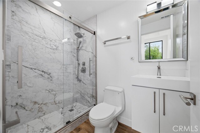 Building Photo - 6565 Pickwick St