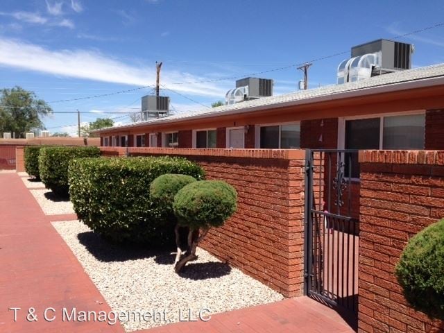 Interior Photo - 209 Charleston St NE