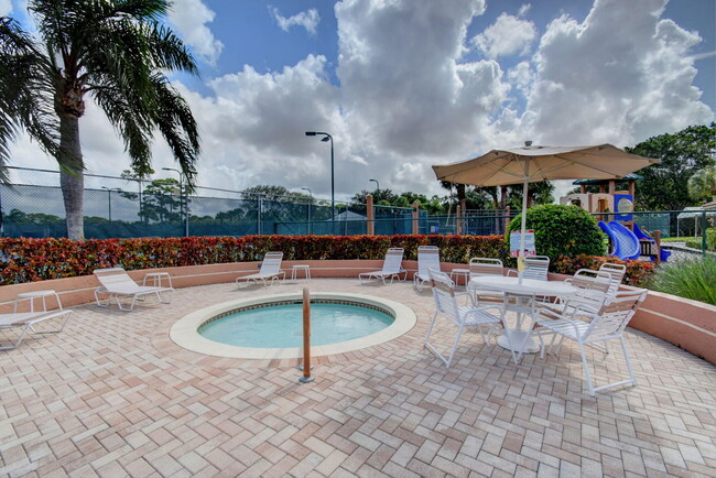 Building Photo - 208 Caribe Ct