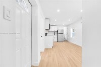 Building Photo - 2419 Coolidge St