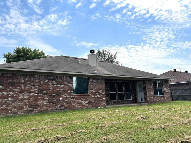 Building Photo - 11250 Derby Dr