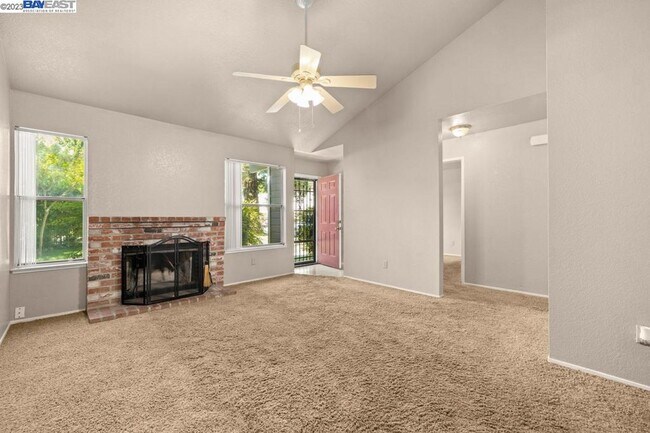 Building Photo - 9101 Newhall Dr
