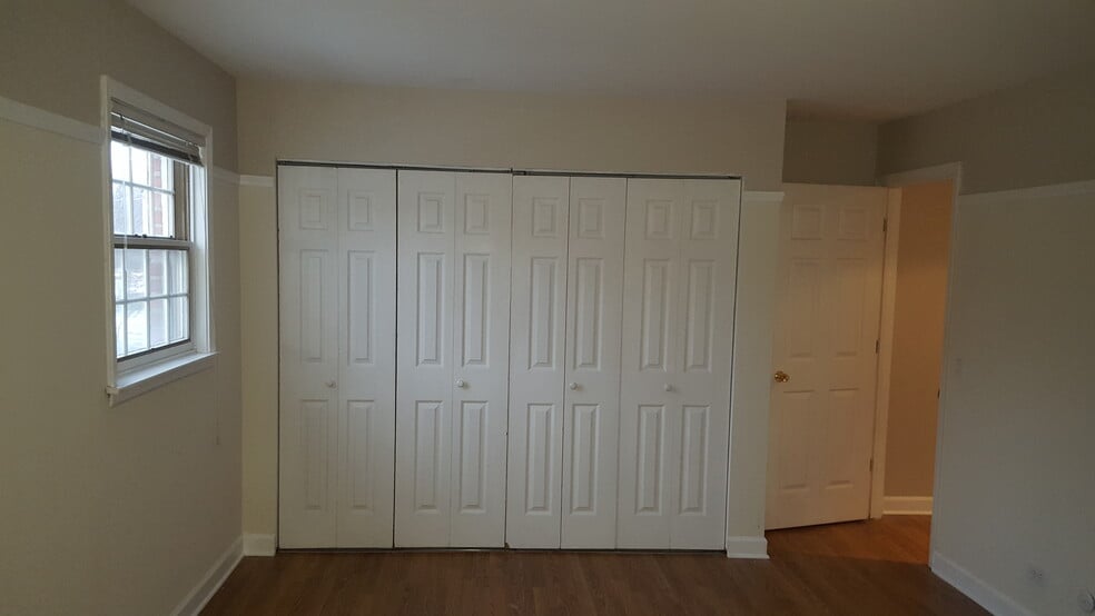 Building Photo - 2132 Rugen Rd