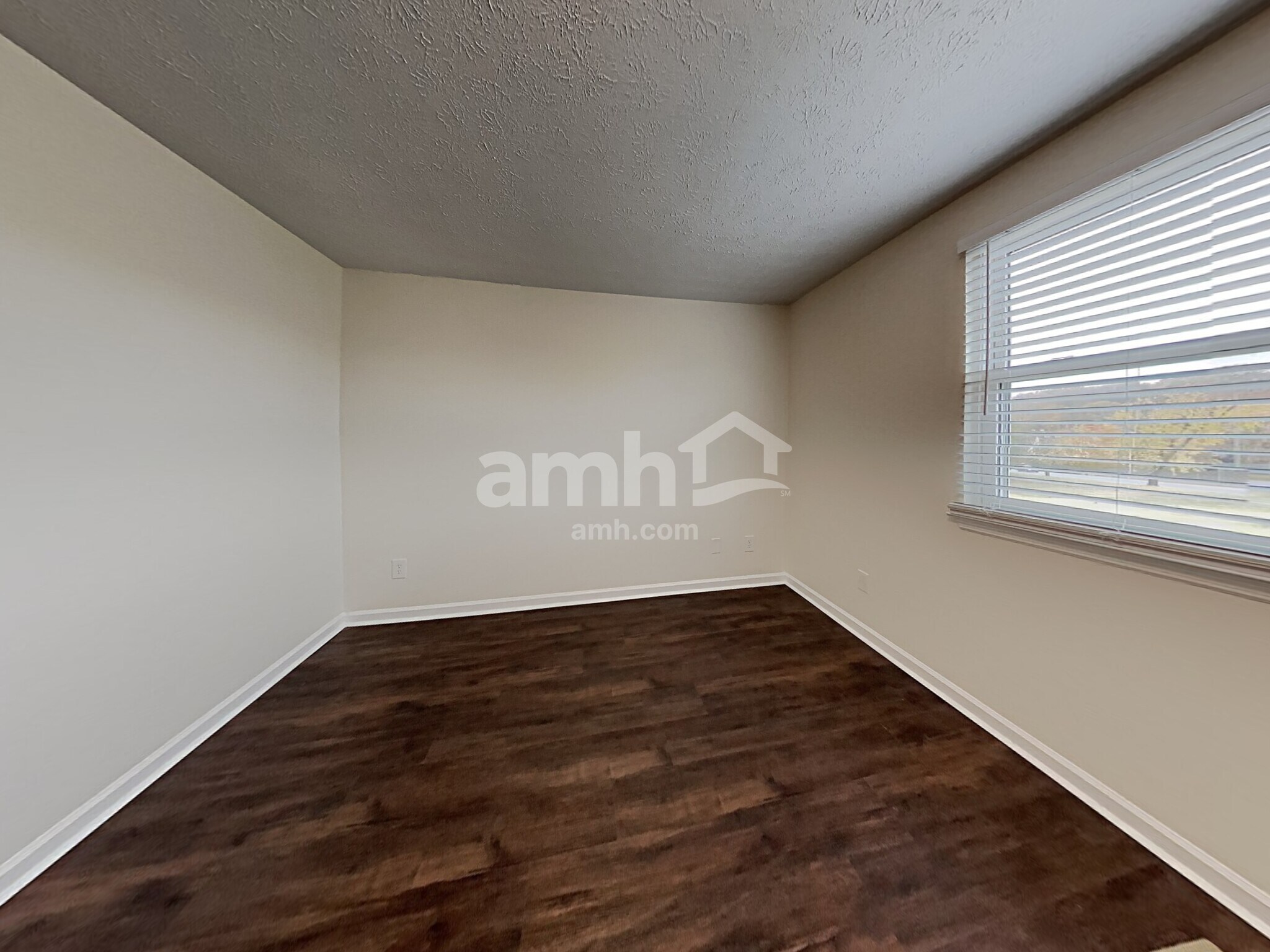 Building Photo - 112 Bradford Cir