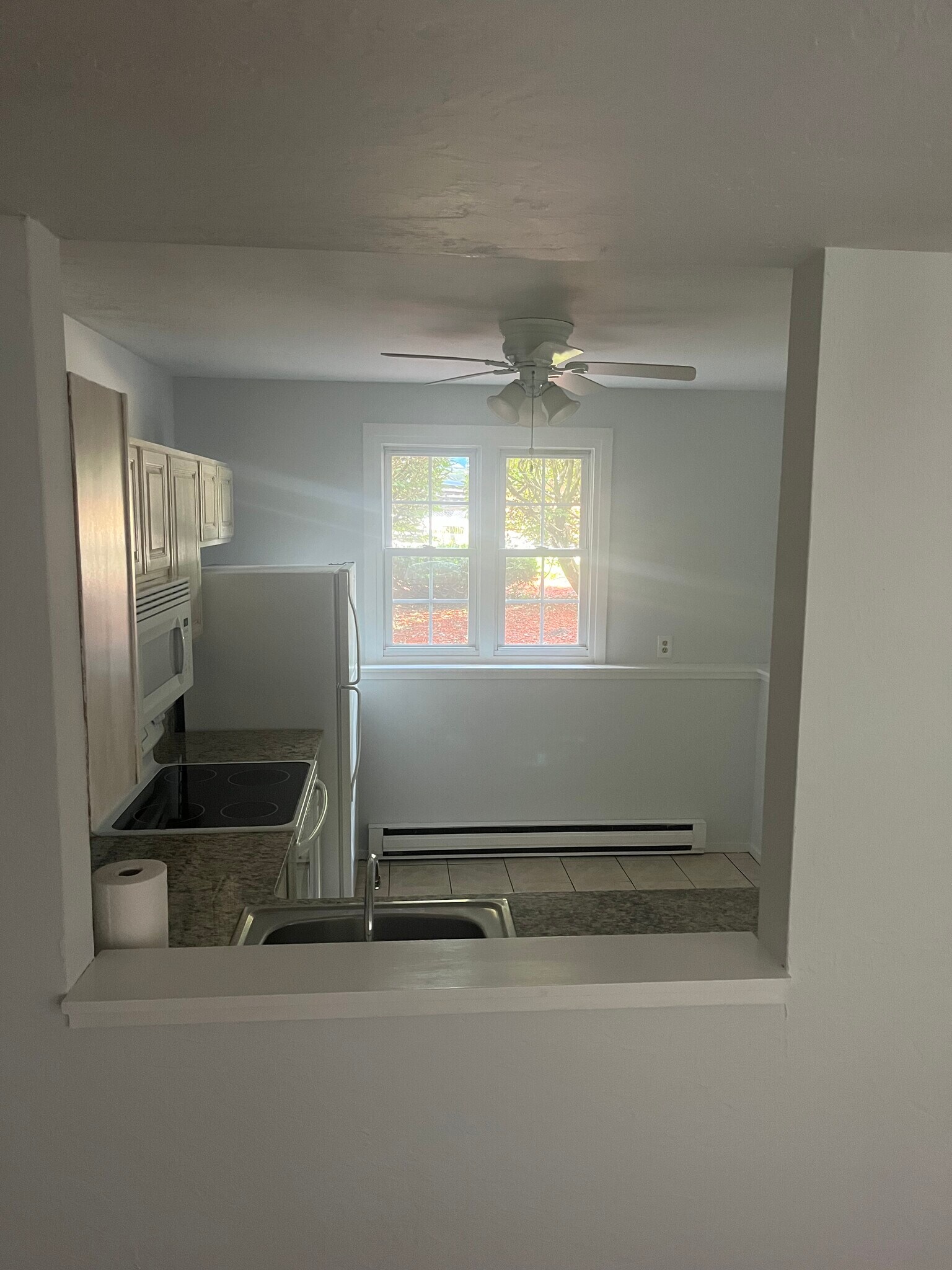 Building Photo - 85 Riverview Pl