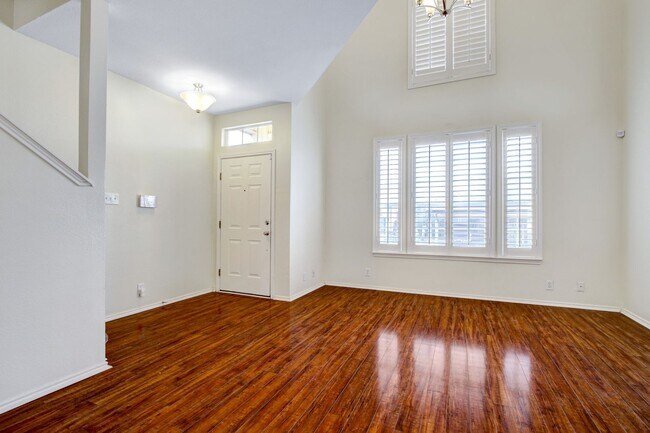 Building Photo - 2619 Crown Arbor Dr