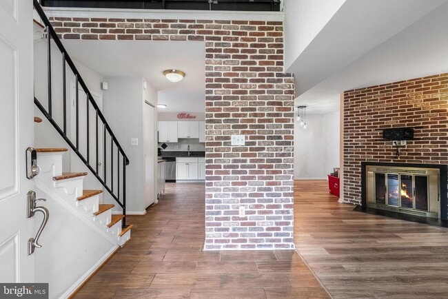 Building Photo - 7329 Split Rail Ln