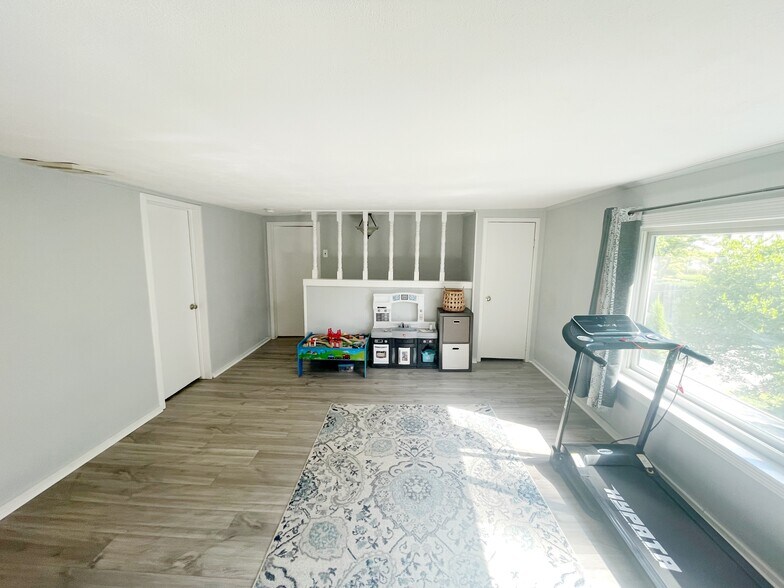 Playroom/ Dinning Area - 5 River Rd
