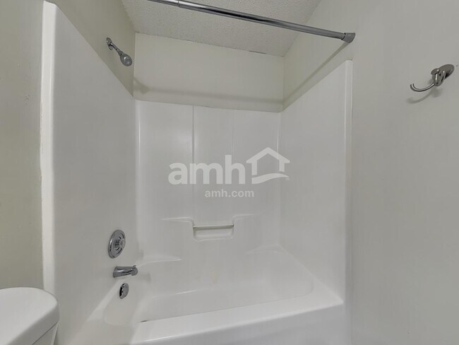 Building Photo - 2612 Bricker Dr