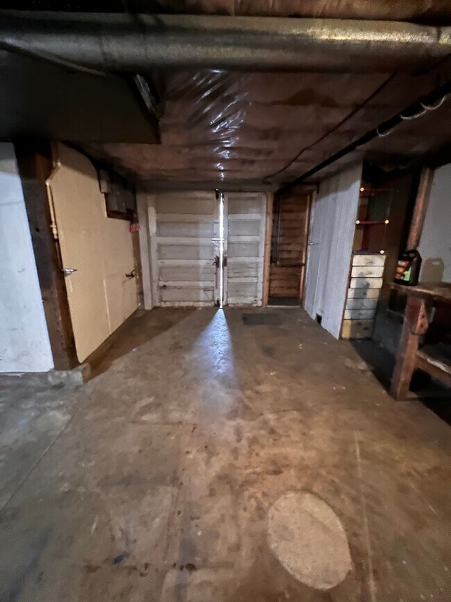 Building Photo - e2607