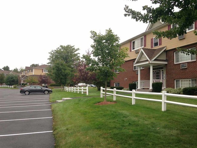 Building Photo - 3861 Brown Ave