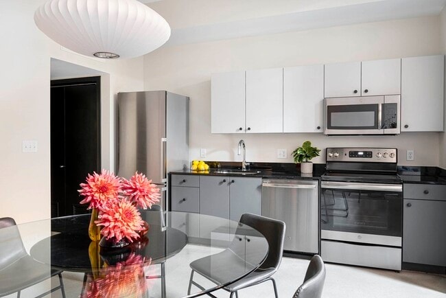 Building Photo - 1060 Broadway