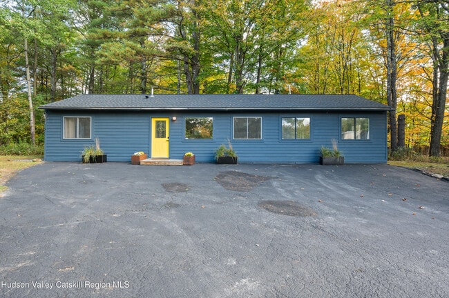 Primary Photo - 212 NY-145