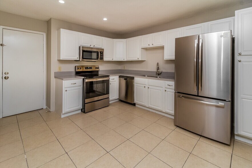 Building Photo - 1240 Crossfield Dr