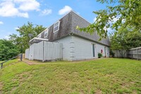 Building Photo - 2800 Skyway Cir