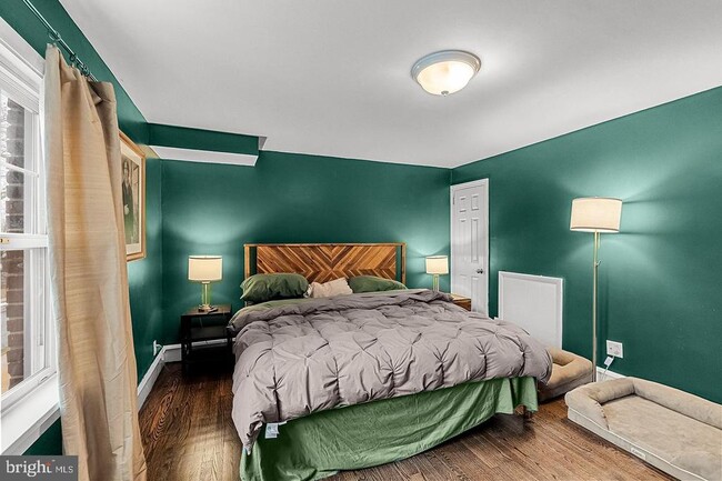 Building Photo - 339 Comly Ave