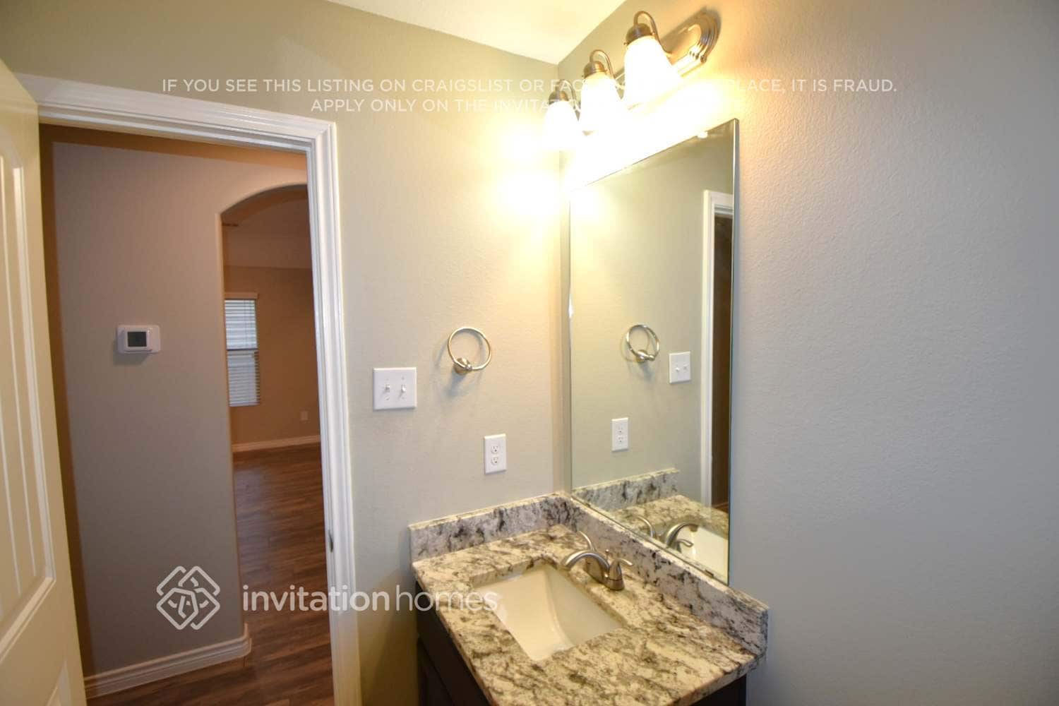 Building Photo - 111 E Kirnwood Dr