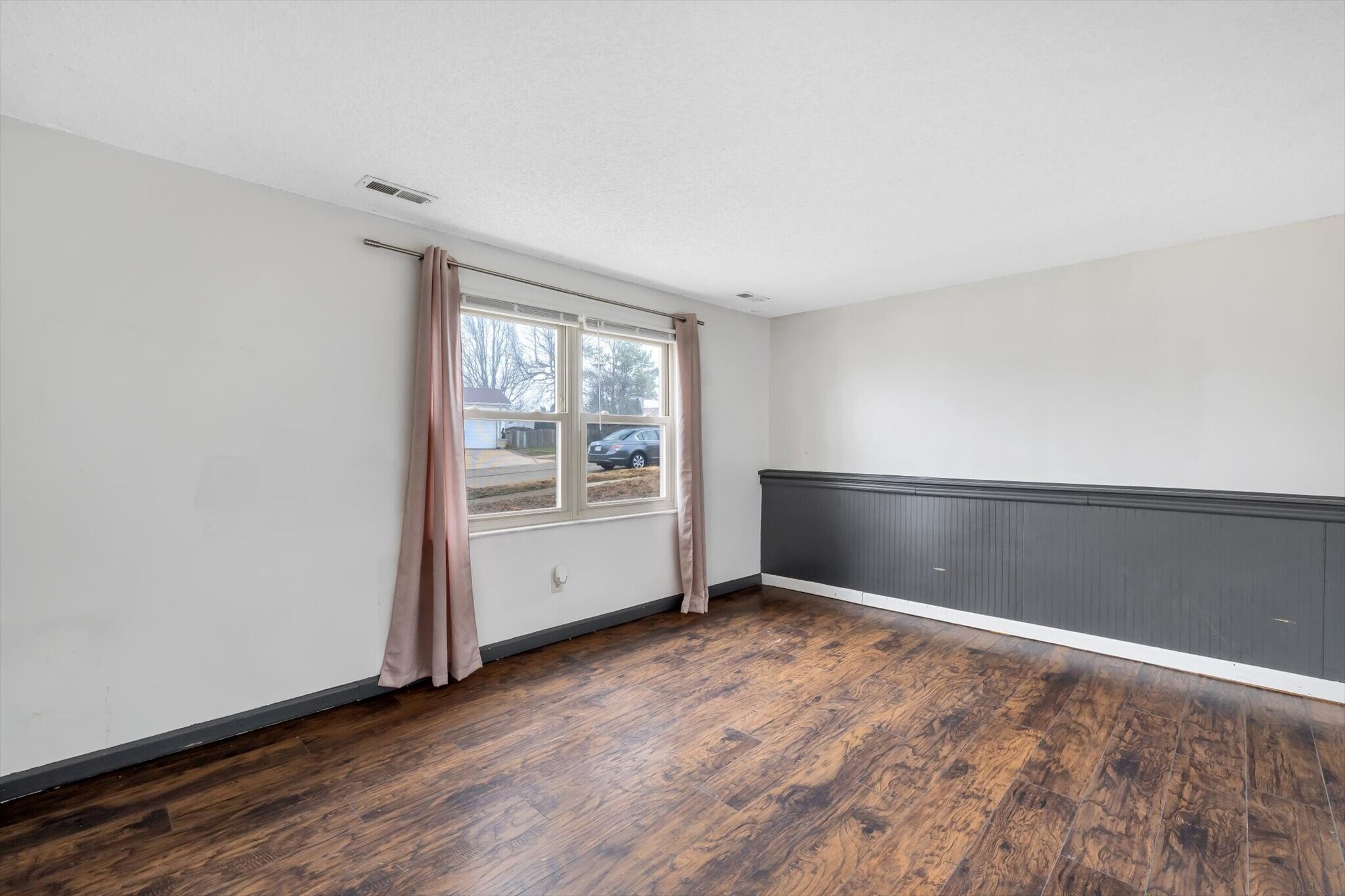 Building Photo - 2534 Millvalley Dr