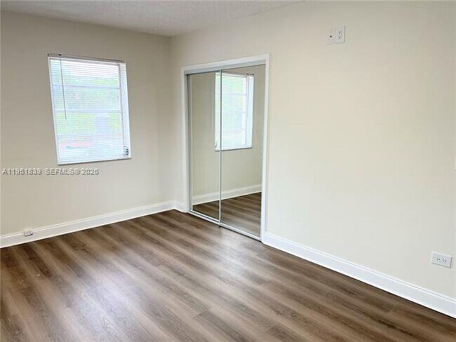 Building Photo - 820 86th St