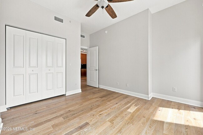 Building Photo - 1431 Riverplace Blvd