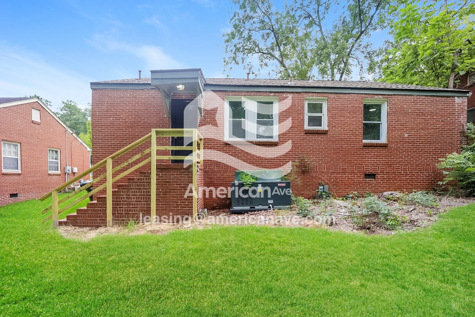 Building Photo - 2711 King St