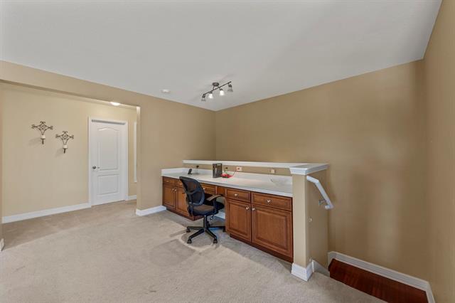 Building Photo - 5901 Snow Creek Dr