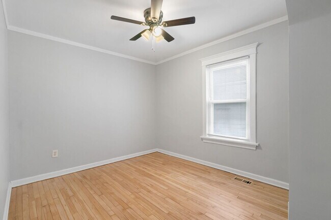 Building Photo - 1144 N Austin Blvd